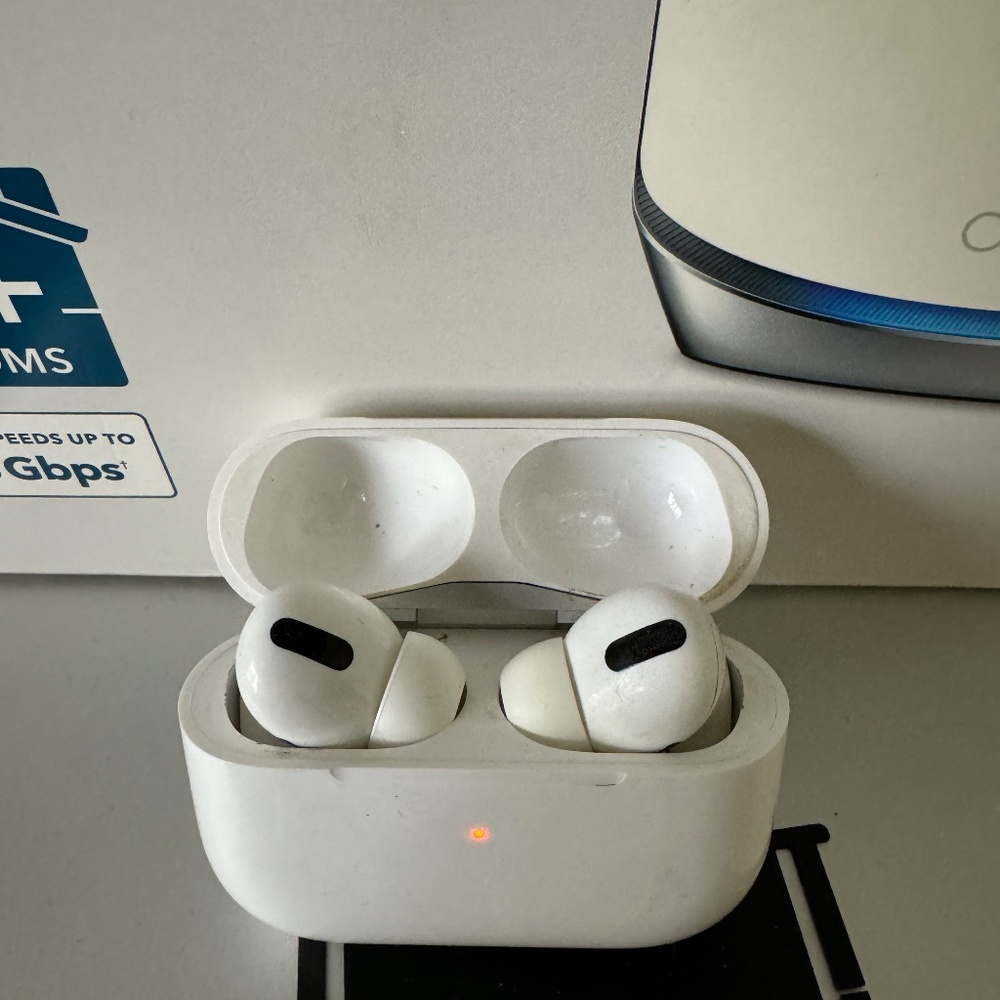 Apple AirPods Pro 1st Generation with Charging Case